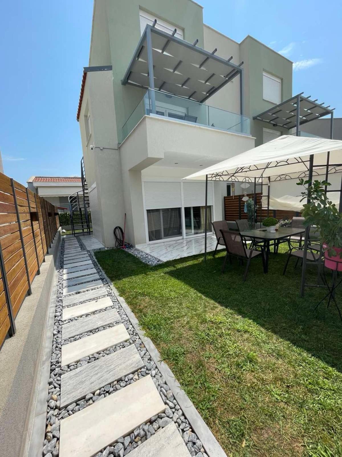 Chara'S House Apartamento Cavala Exterior foto